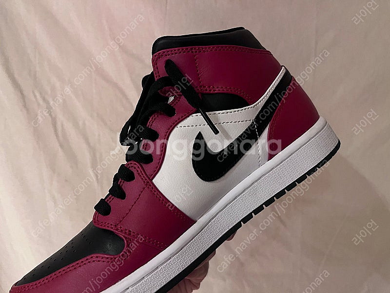 나이키 에어 조던1 미드 짐레드 시카고 블랙토--3